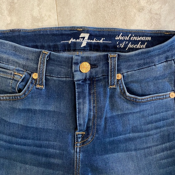 7 For All Mankind flare leg jeans size 25 short inseam - Picture 3 of 4